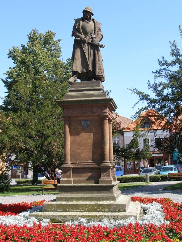 Pomník Jana Žižky z Trocnova .jpg